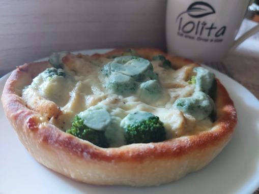 Picture of Millet broccoli quiche and chicks 